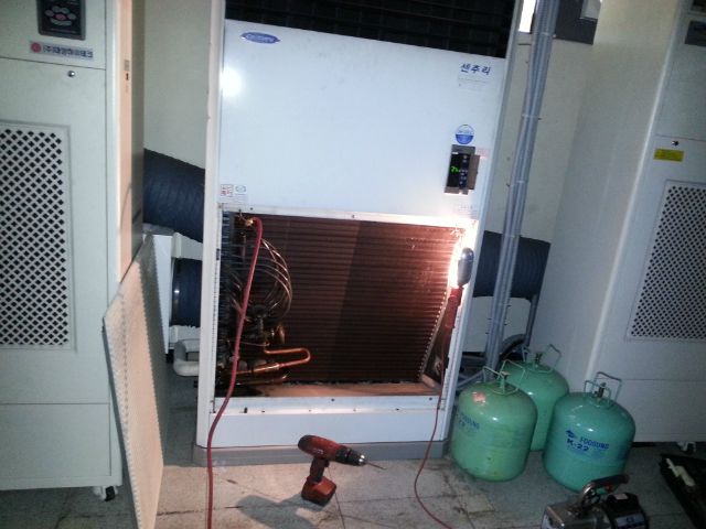 전화국 5RT 냉매 누설 작업